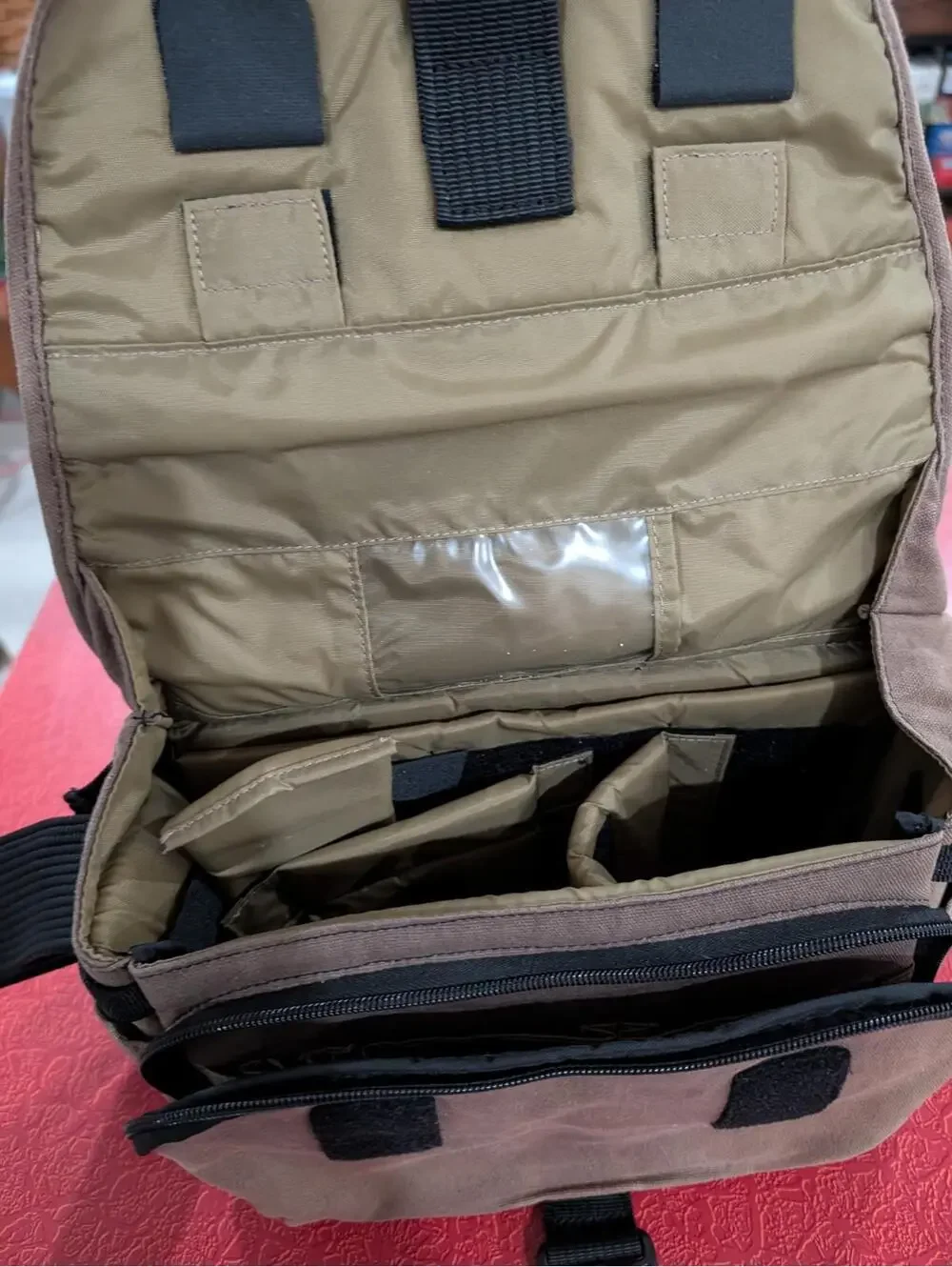 Tamrac Camera Bag with Shoulder Strap